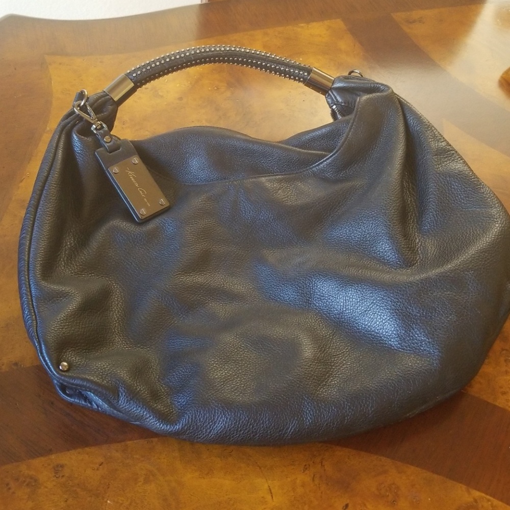 Kenneth Cole Near Perfect leather purse